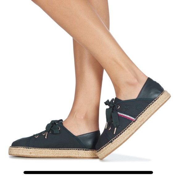 💥HP💥 Hilfiger women’s espadrilles. - Picture 2 of 7